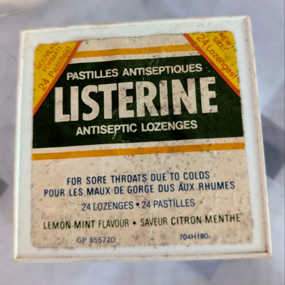 Rare Vintage White Plastic Case/Container containing Antiseptic Listerine Tablet
